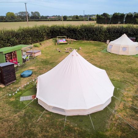 Готель The Follies Glamping Мейдстон Екстер'єр фото