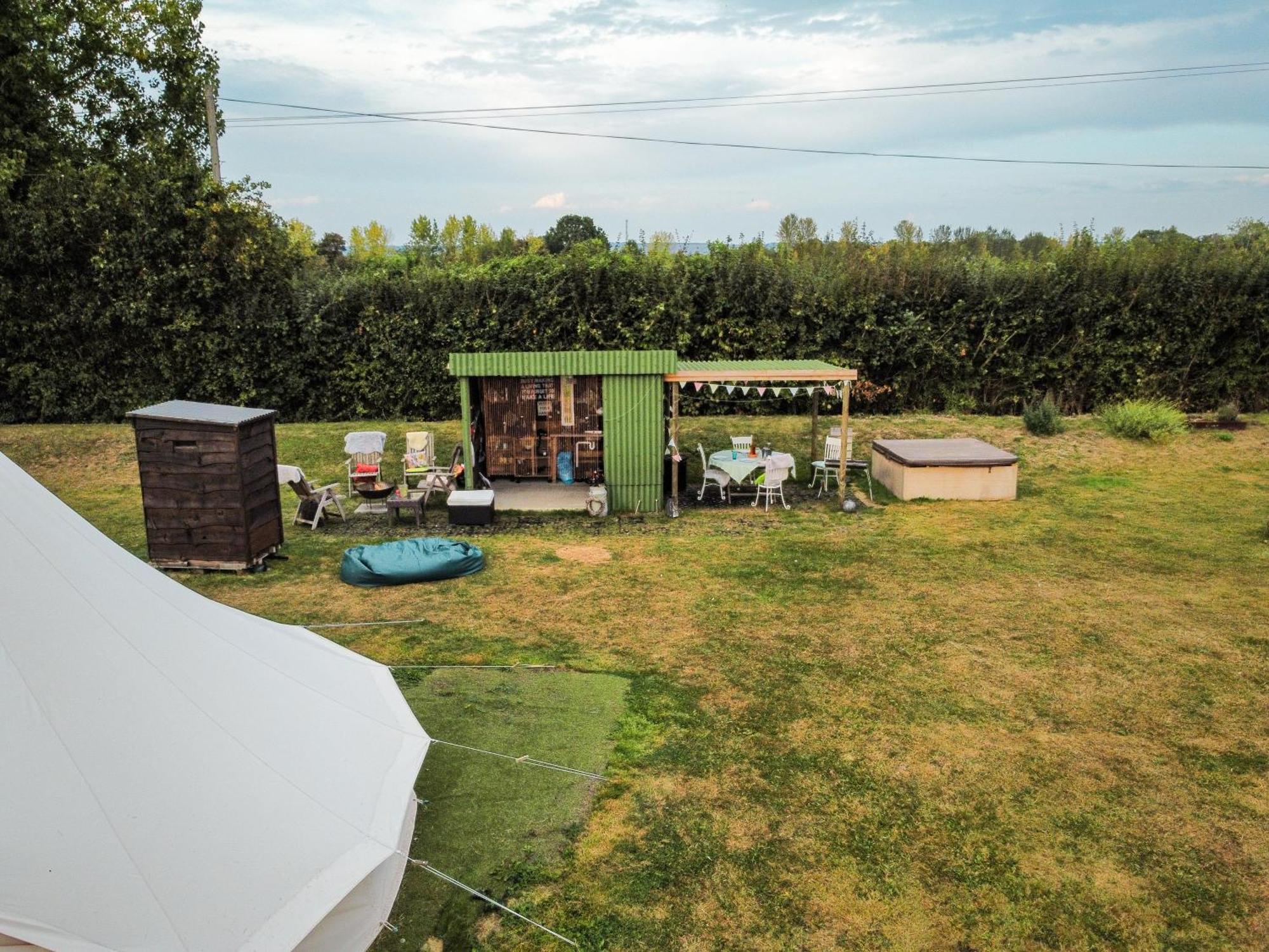 Готель The Follies Glamping Мейдстон Екстер'єр фото