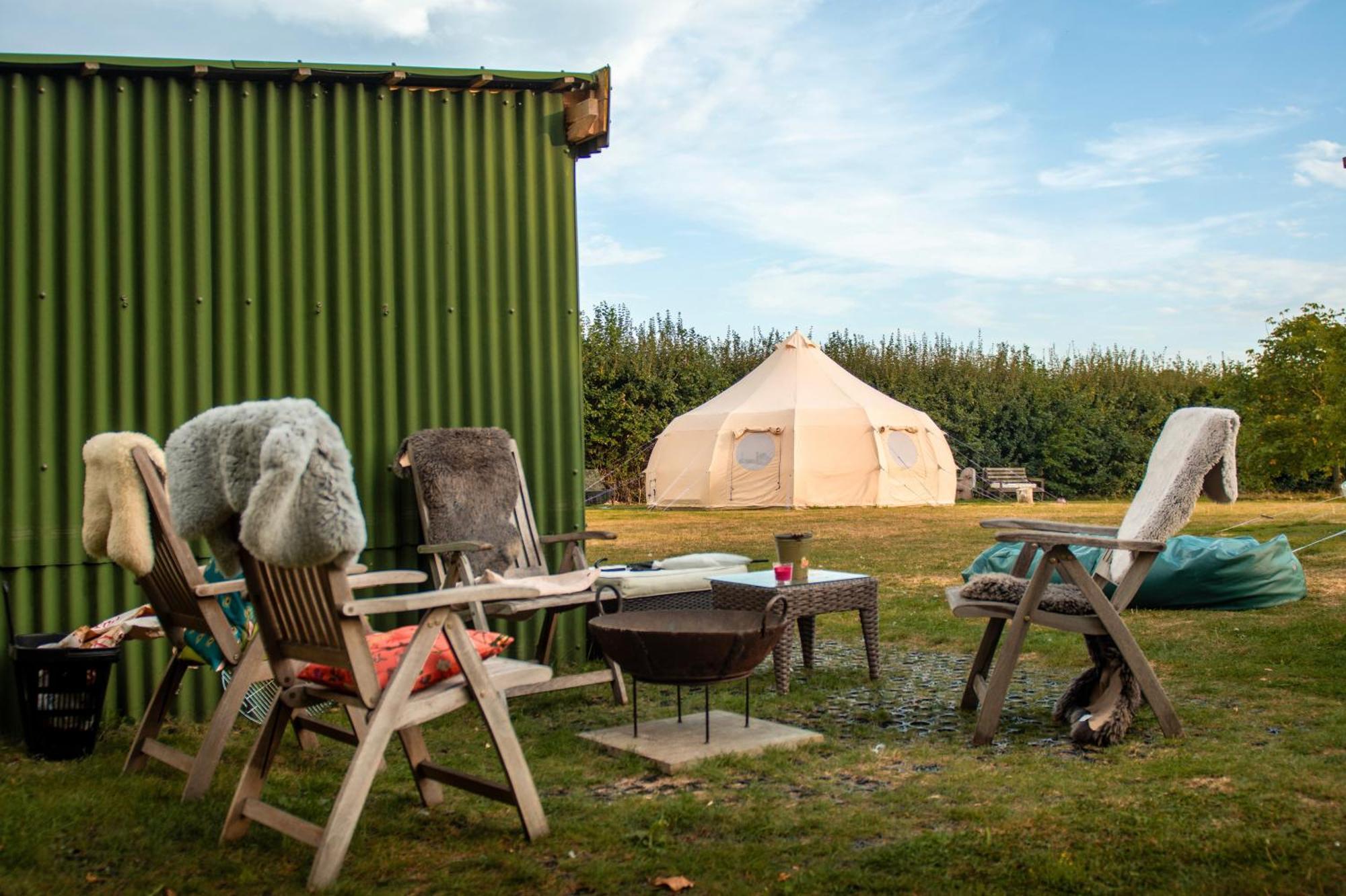 Готель The Follies Glamping Мейдстон Екстер'єр фото