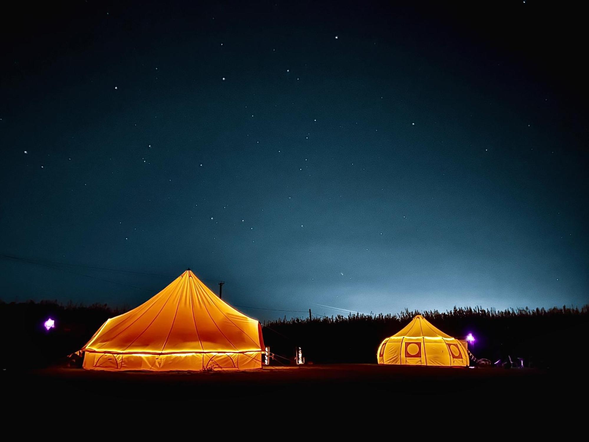 Готель The Follies Glamping Мейдстон Екстер'єр фото