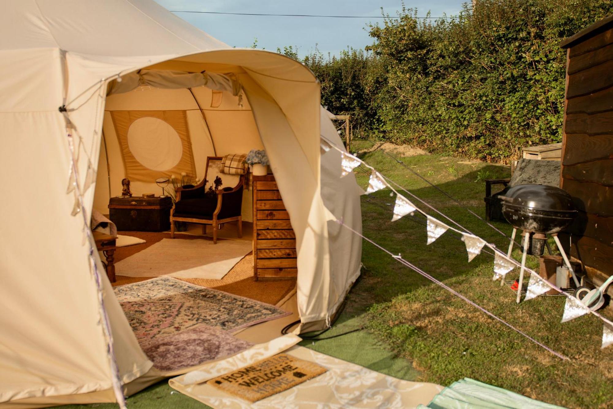 Готель The Follies Glamping Мейдстон Екстер'єр фото