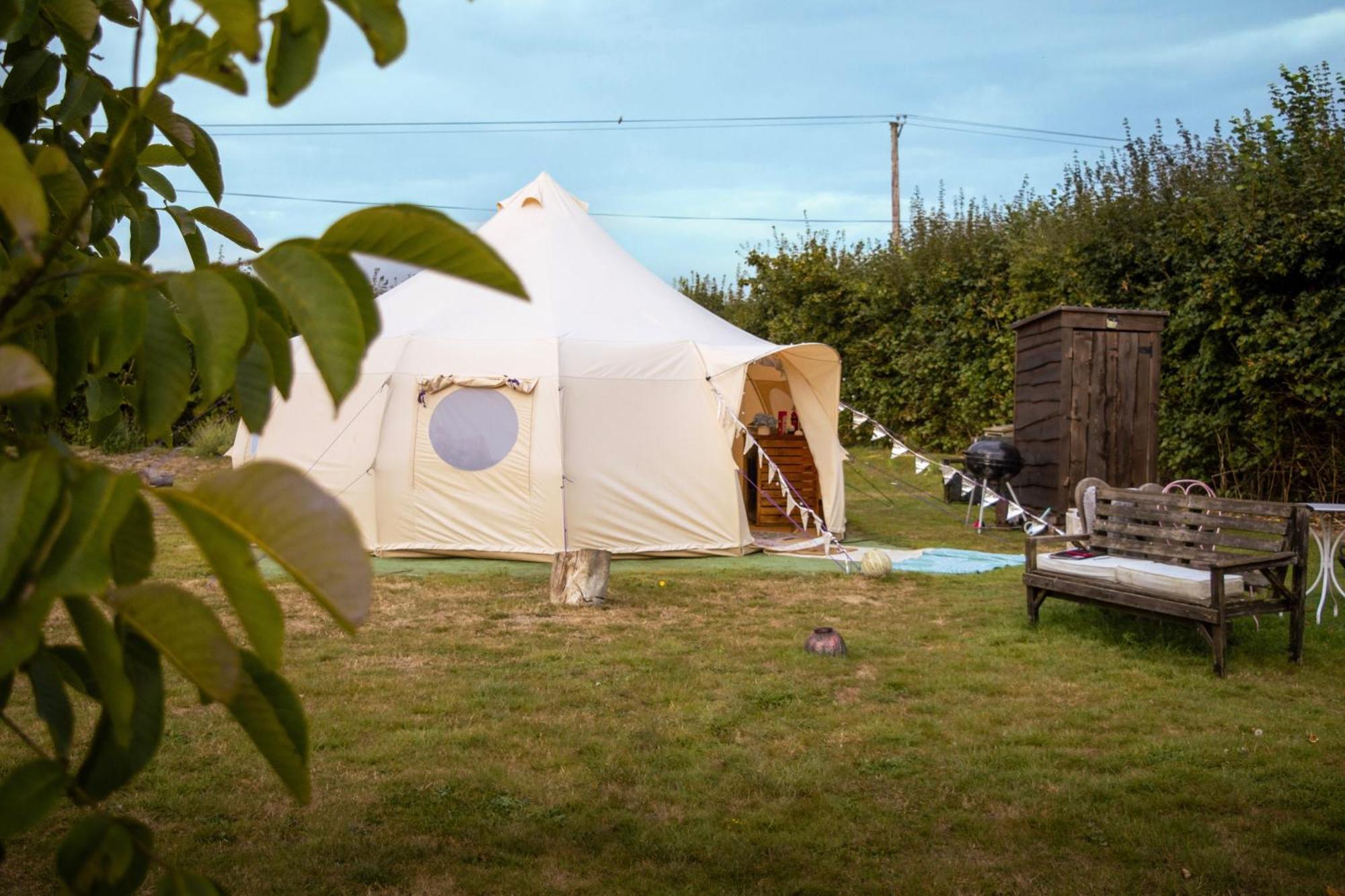 Готель The Follies Glamping Мейдстон Екстер'єр фото