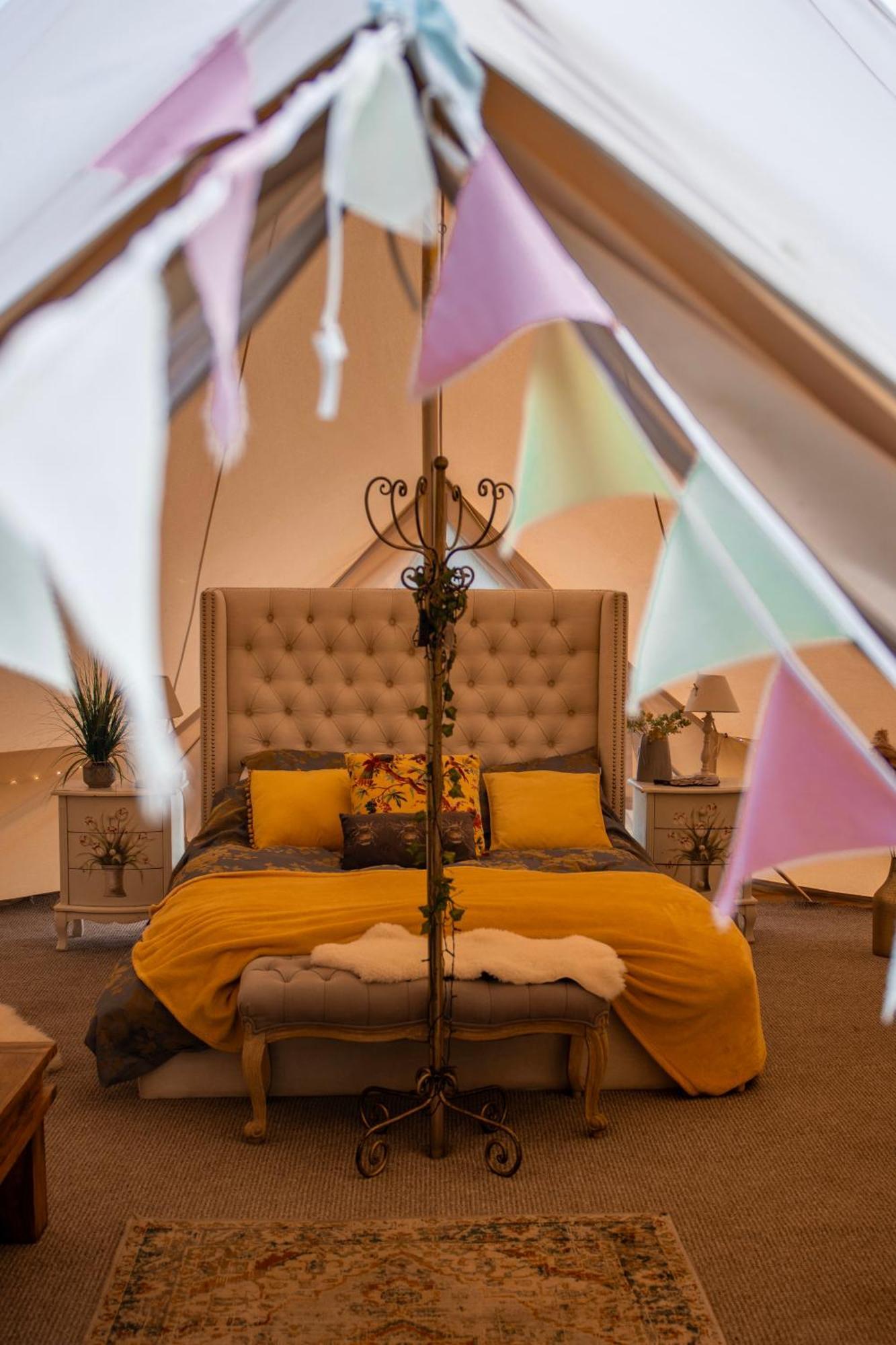 Готель The Follies Glamping Мейдстон Екстер'єр фото
